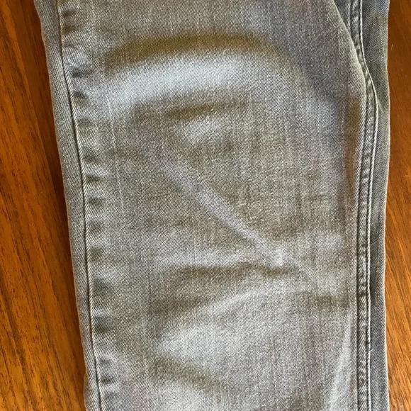 Calvin Klein jeans washed gray  slim boyfriend grey jeans - Picture 9 of 10